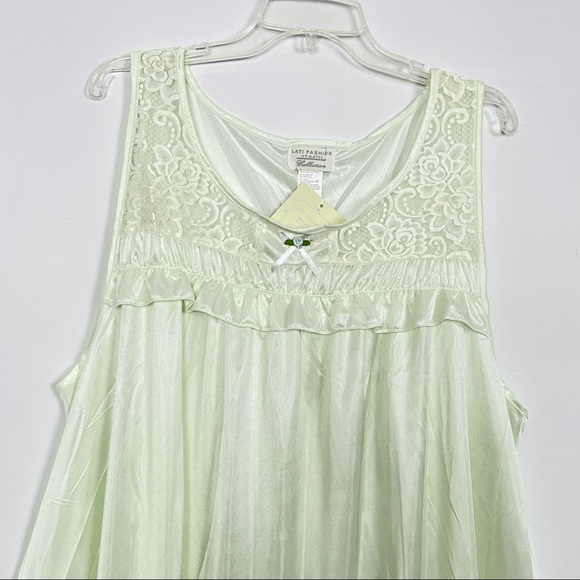 2X, Dolly Nightgown - Picture 2 of 5